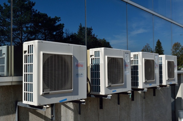 Air conditioning units